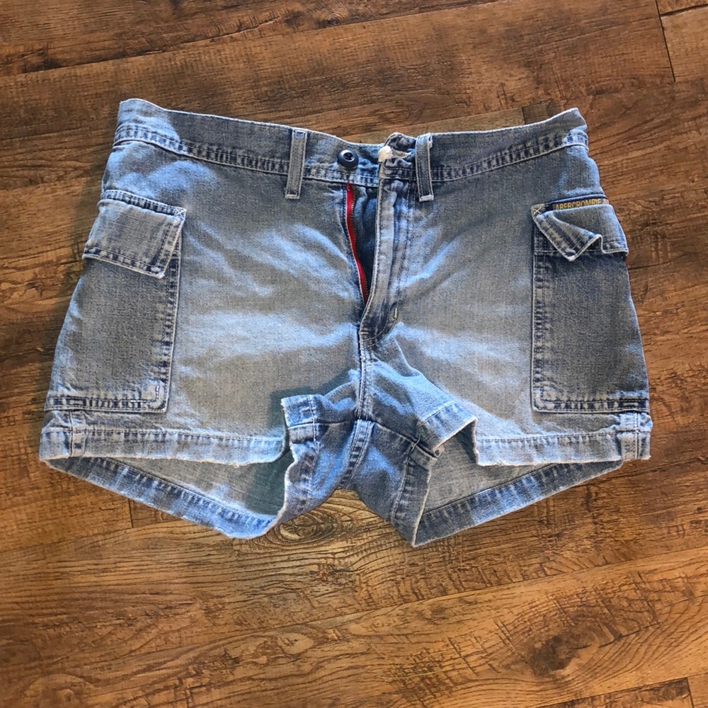 A&F cargo pocket shorts. Small